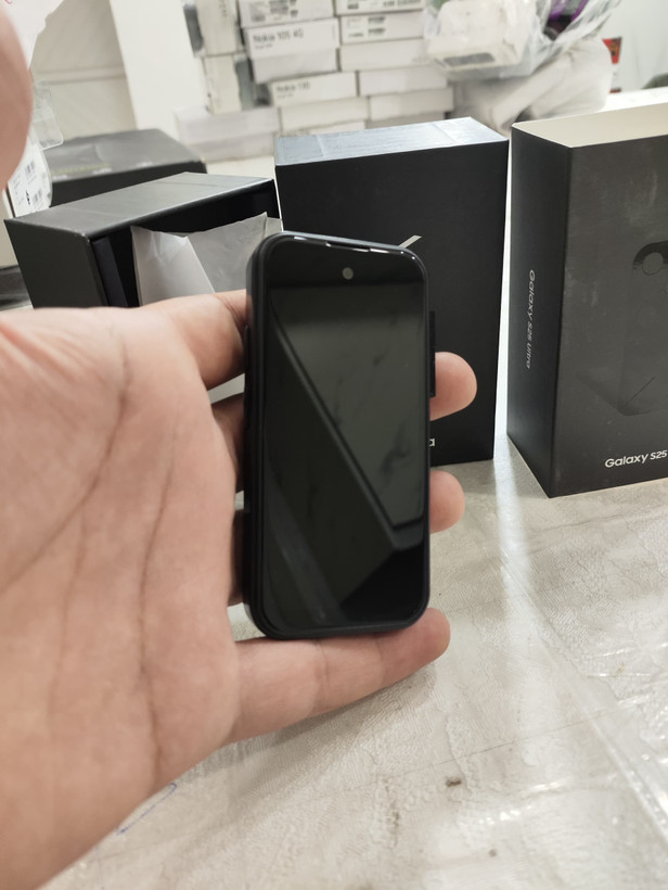 گوشی سویس XS16 Pro | حافظه 16 رم 2 گیگابایت